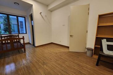 Lake Point Residence