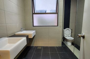 Lake Point Residence