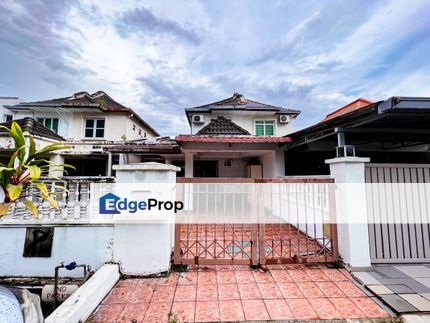 1 and a half Storey House Bk 2 Bandar Kinrara 2 Puchong, Selangor, Bandar Kinrara Puchong