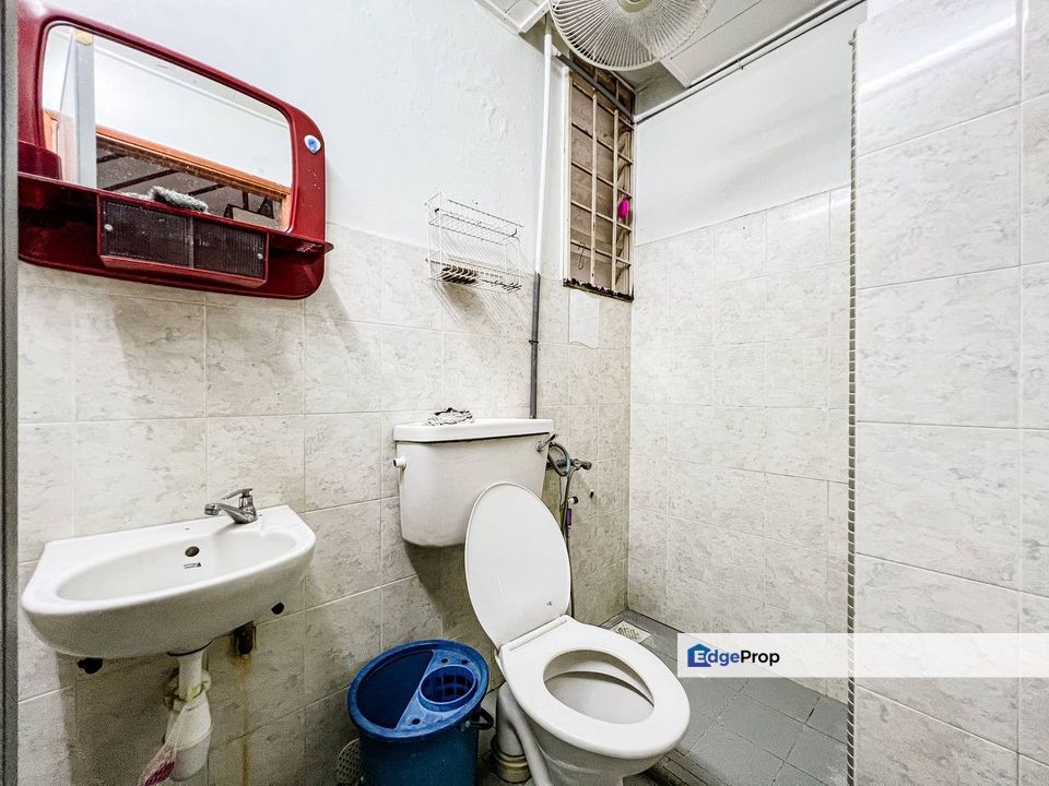 1 and a half Storey House Bk 2 Bandar Kinrara 2 Puchong, Selangor, Bandar Kinrara Puchong