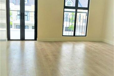 Monet Springtime @ Sunsuria City