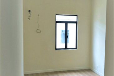 Monet Springtime @ Sunsuria City