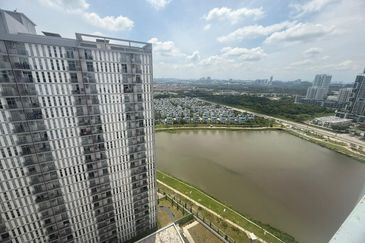 PR1MA Lakefront Homes