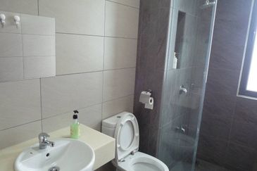 Aura Residence @ Precint 8