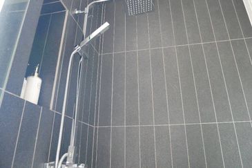 Aura Residence @ Precint 8