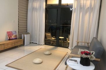 Aura Residence @ Precint 8