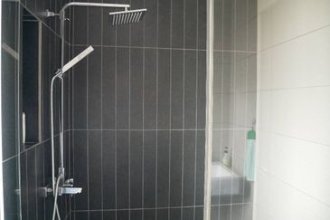 Aura Residence @ Precint 8