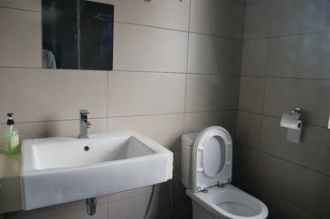 Aura Residence @ Precint 8