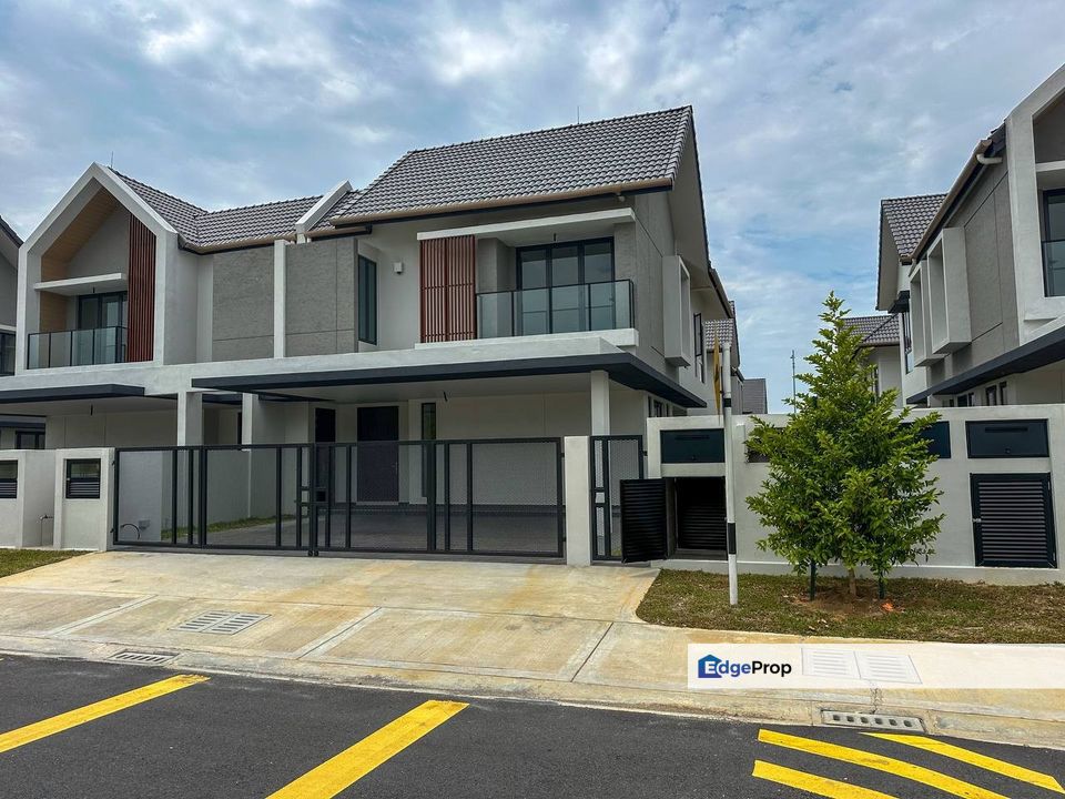 Semi D 2 Storey Terrace Serenia Aqila Serenia City Dengkil, Selangor, Sepang