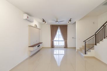 Setia Warisan Tropika (Belladonna)