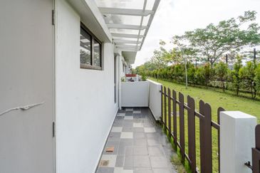 Setia Warisan Tropika (Belladonna)