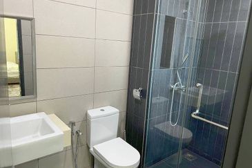 Aura Residence @ Precint 8