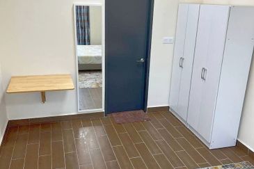 Aura Residence @ Precint 8