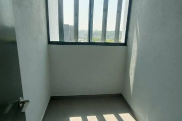 Aura Residence @ Precint 8