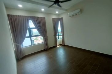 Aura Residence @ Precint 8