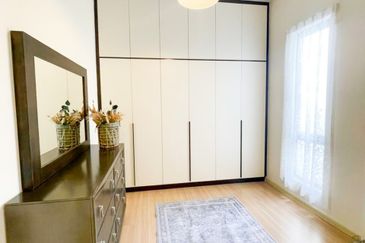 Crescent Park Townvilla