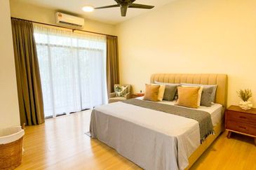 Crescent Park Townvilla