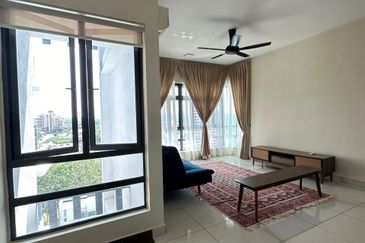 Aura Residence @ Precint 8