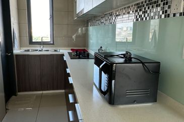 Aura Residence @ Precint 8