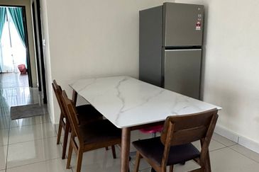 Aura Residence @ Precint 8