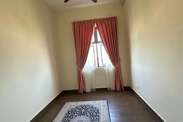 Aura Residence @ Precint 8