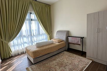 Aura Residence @ Precint 8