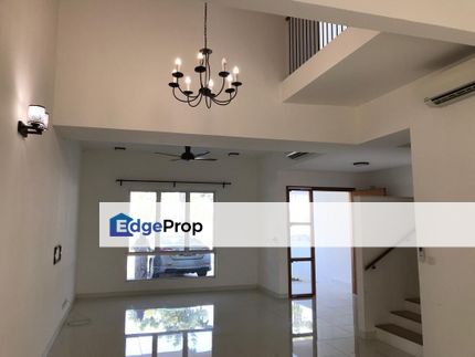 2 Storey Terrace Lake Park Tropicana Heights Kajang, Selangor, Kajang
