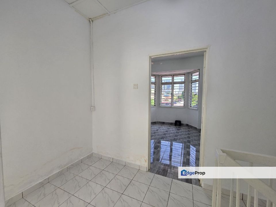 Double Storey Terrace Taman Impian Ehsan Balakong, Selangor, Balakong