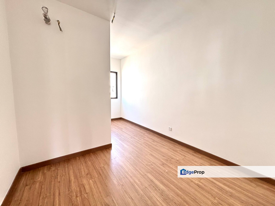 End Lot Semi Detached 2 Storey Sejati Lakeside 2 Cyberjaya, Selangor, Cyberjaya