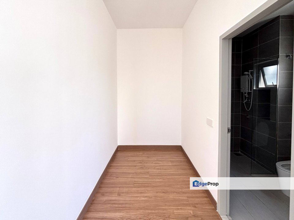 End Lot Semi Detached 2 Storey Sejati Lakeside 2 Cyberjaya, Selangor, Cyberjaya