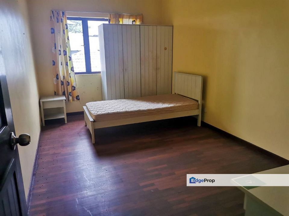 Partially Furnished DMelor Condominium, Cyberjaya, Selangor, Cyberjaya