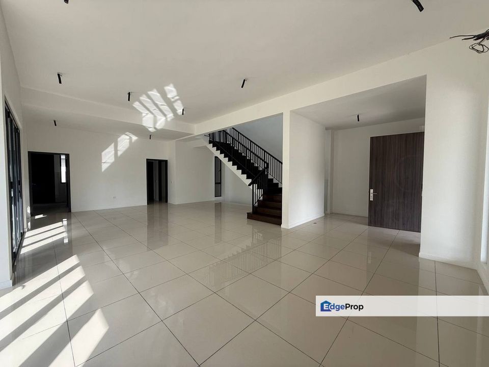 Semi Detached 2 Storey Terrace Serenia Aqila Serenia City, Selangor, Sepang