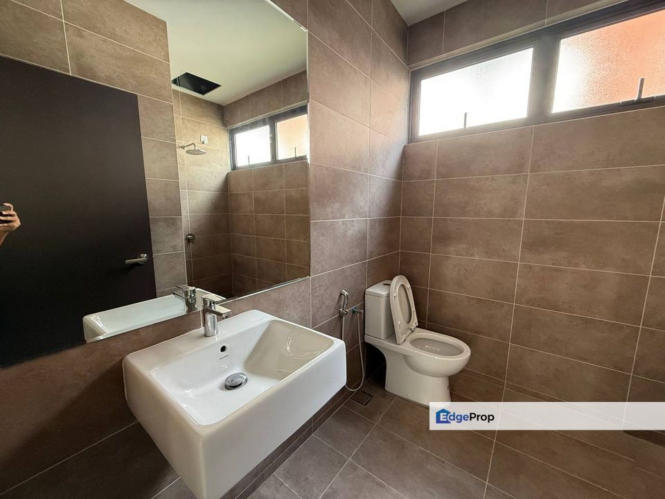 Semi Detached 2 Storey Terrace Serenia Aqila Serenia City, Selangor, Sepang