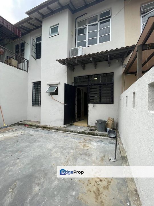 Facing Open Double Storey Terrace Taman Ixora, Selangor, Sepang