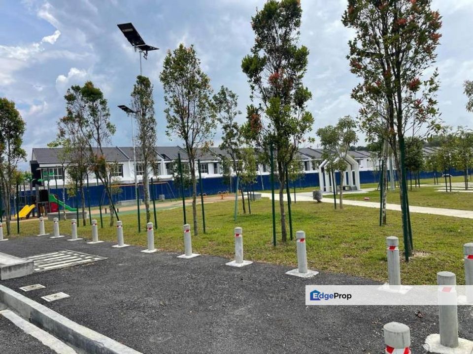 Double Storey Emilia Terrace Nilai Impian Nilai, Negeri Sembilan, Nilai