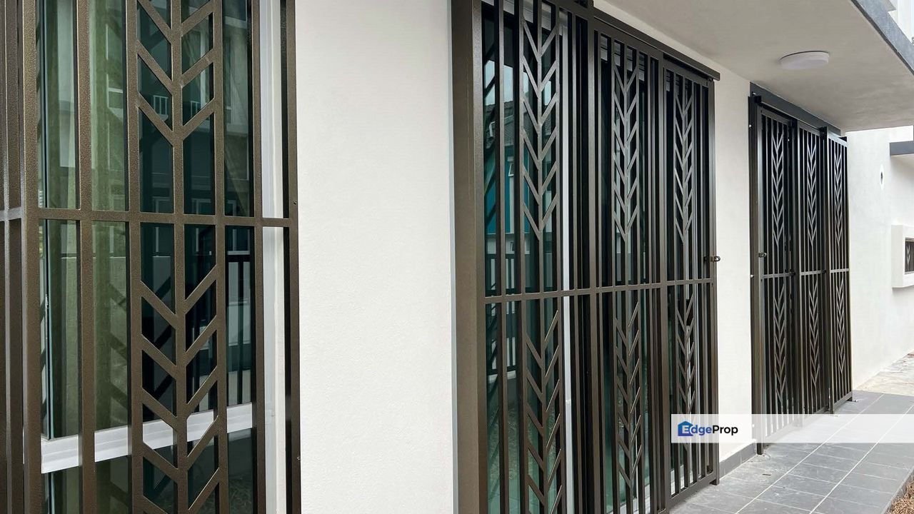 Partial Furnish 2 Storey Terrace Serenia Ariya Serenia City Dengkil, Selangor, Sepang