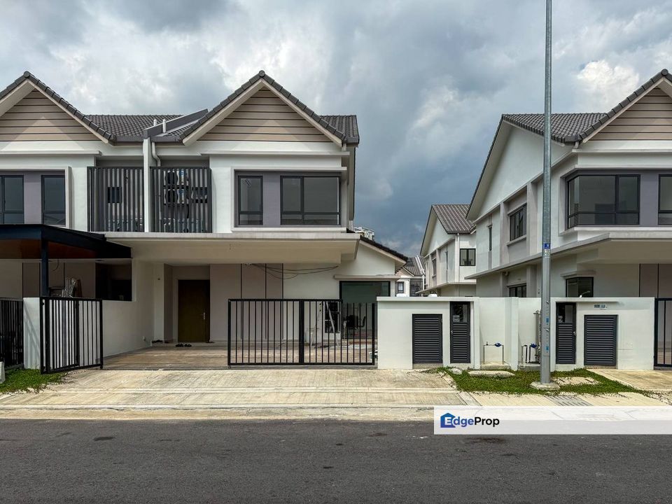 Upper Unit Semi D Sejati Lakeside 2 Cyberjaya Semi D, Selangor, Cyberjaya