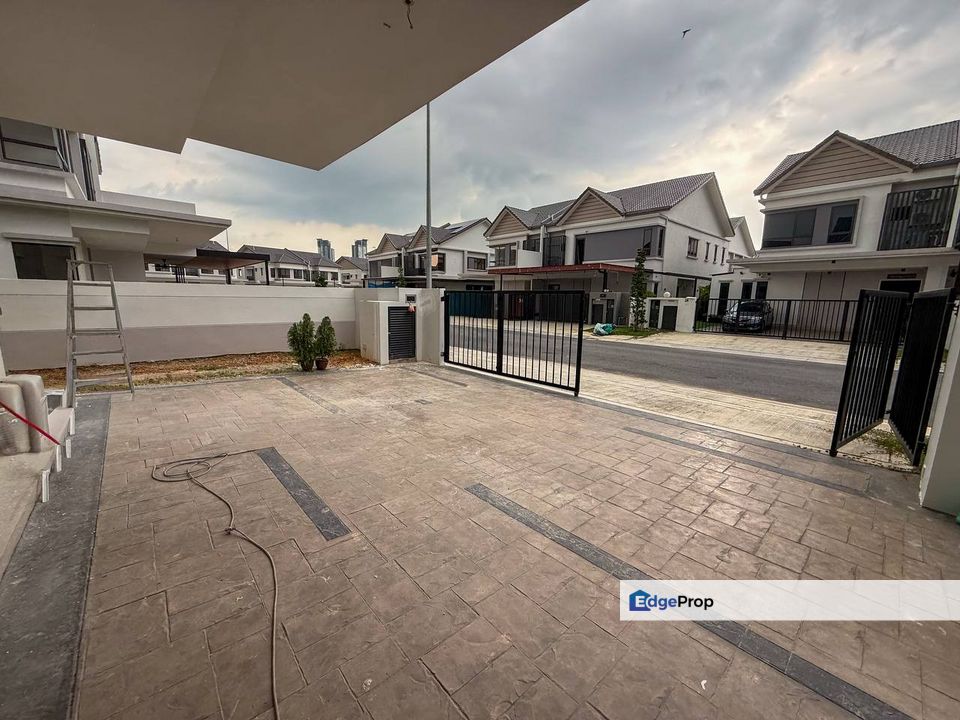 Upper Unit Semi D Sejati Lakeside 2 Cyberjaya Semi D, Selangor, Cyberjaya