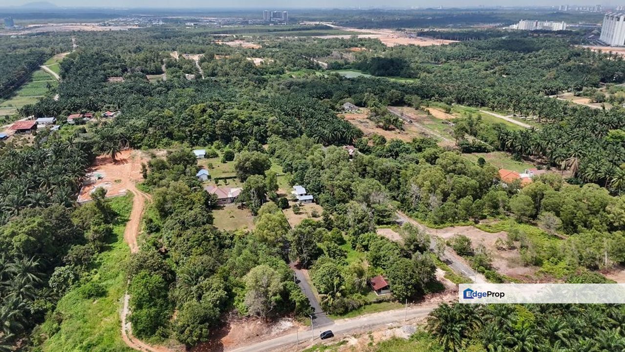 CORNER LOT BUKIT DAMAR DENGKIL Near Cyberjaya, Selangor, Cyberjaya