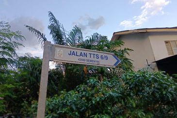 Taman Tasik Semenyih (Lake Residence)