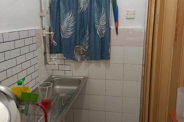 Flat PKNS, Seksyen 24