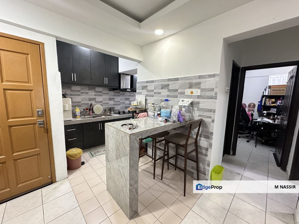 Nearby MRT & Well maintaned Apartment Pelangi Damansara, Bandar Utama, Selangor, Bandar Utama