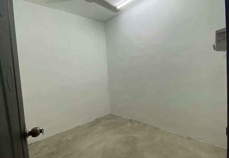 Single Storey House For Rent@ Kulim-Hitech, Kelang Lama