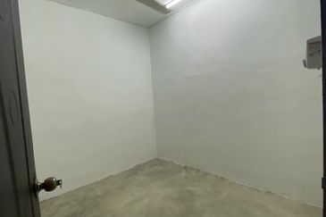 Single Storey House For Rent@ Kulim-Hitech, Kelang Lama