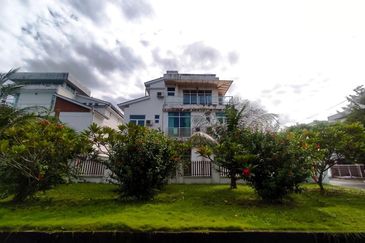 Kampung Teluk Kumbar