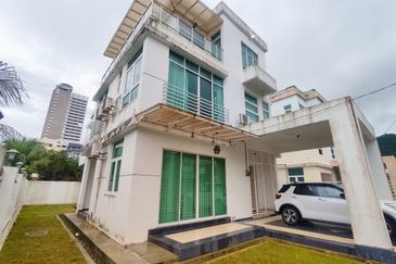 Kampung Teluk Kumbar