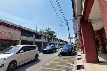 Bm 2 Storey Shop for Rent@ Near Pek Kong Cheng Jalan Pasar