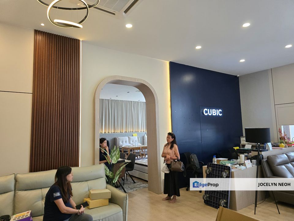 3 Storey commercial shop lot with Lift for Rent@ Iconic Point, Penang, Simpang Ampat