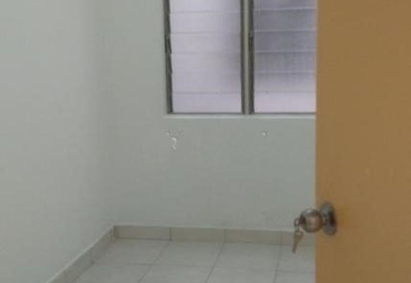 Shop Apartment @ Taman Setia Balakong