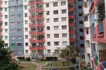 Vista Pinggiran, Taman Pinggiran Putra